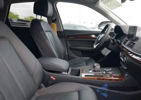 2018 Audi Q5 2.0T Premium/2.0T Tech Premium z USA, uszkodzony, nr VIN WA1ANAFY0J2135293